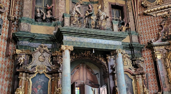 Kostel Nanebevzetí Panny Marie a sv. Karla Velikého