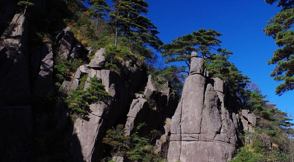 西海大峡谷-佛手石