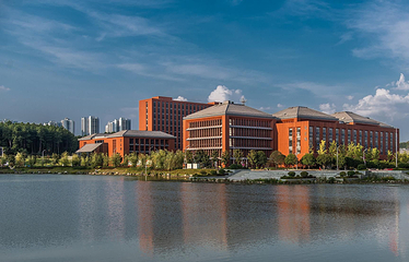 浙江大学(紫金港校区)第 3 张图片