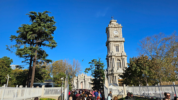 多尔玛巴赫切钟楼