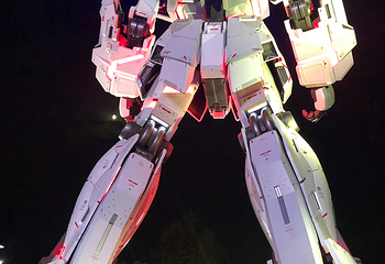 实物大《机动战士高达》独角兽立像第 22 张图片