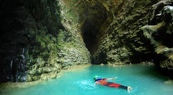 Kalisuci Cave Tubing