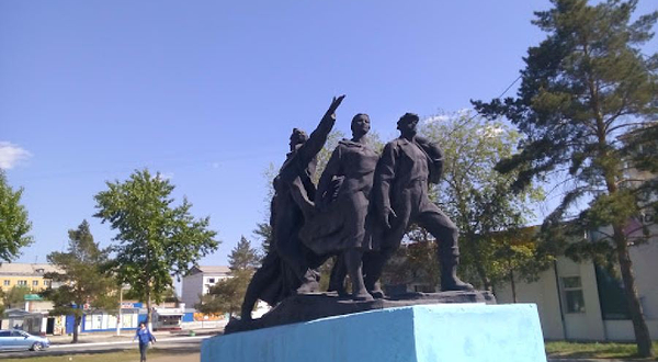 Pamyatnik Komsomol'tsam-Pervoprokhodtsam