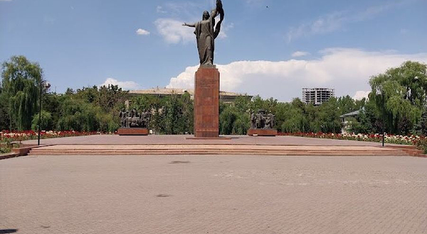 Revolution Militants Square