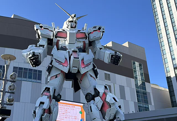 实物大《机动战士高达》独角兽立像第 12 张图片