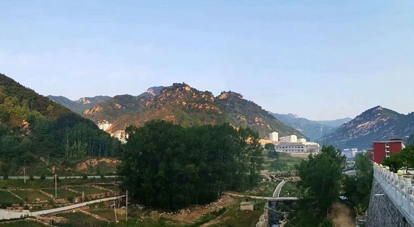 平山驼河谷漂流