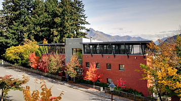 Queenstown Resort College