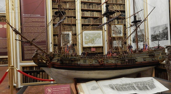 凡尔赛公共图书馆