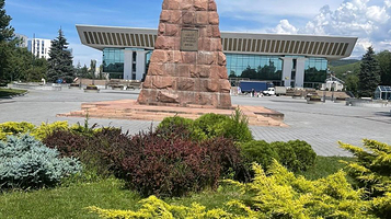 Monument to Abai Qunanbaiuli