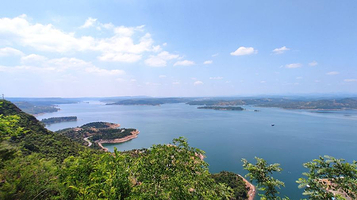 鹰嘴山云屿露营地