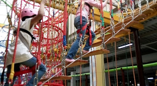 Detskiy Razvlekatel'nyy Tsentr Kids Park