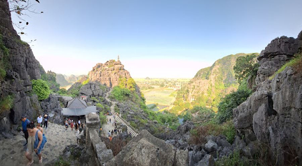 Hang Mua Big Pagoda