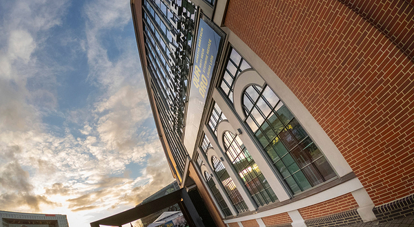 堤坝之门美术馆