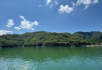 万峰湖第 11 张图片
