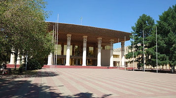 Dvorets Shkol'nikov Im. M.m. Katayeva