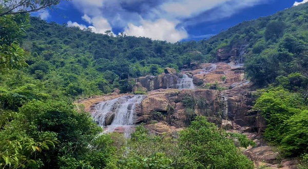 大赤坎-黄杨山登山点