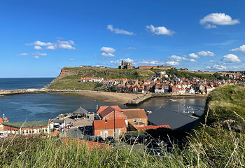Whitby Beach第 3 张图片