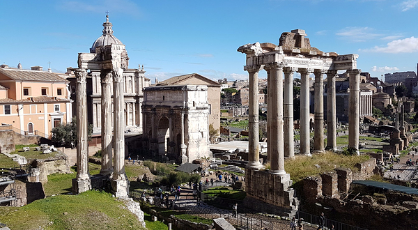 维斯帕先和提图斯神庙