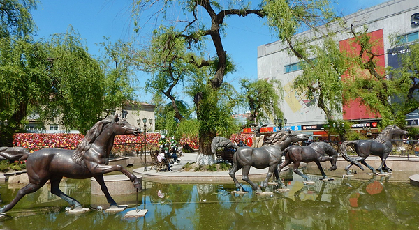 Aichurek Mall Fountains