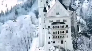 Viewpoint of the Neuschwanstein castle and Alpsee