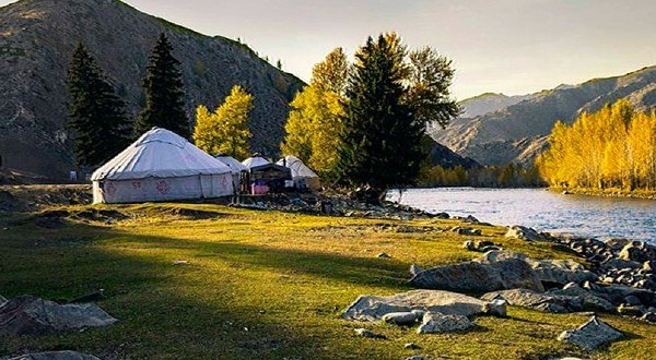 可可托海露营地