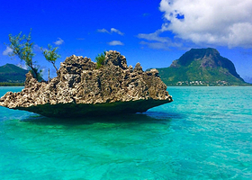 马埃堡海滨广场