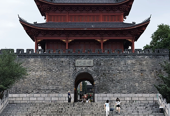 巴陵广场第 45 张图片