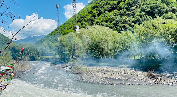 Black and white aragvi