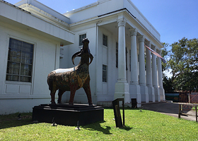 描戈律内格罗斯博物馆