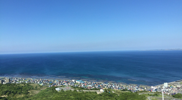 稚内开基百年纪念塔