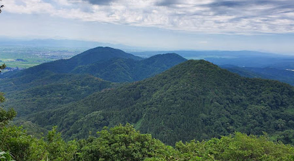 弥彦山 八枚沢登山口