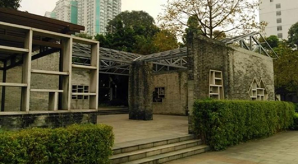 珠江边景观广场