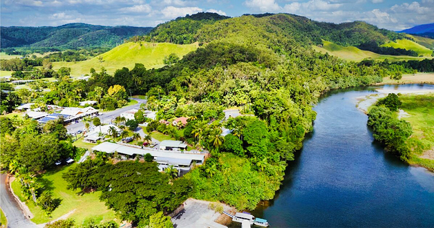 鳄鱼快车黛恩树河游船