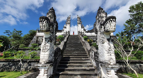 Pura Lempuyang Madya