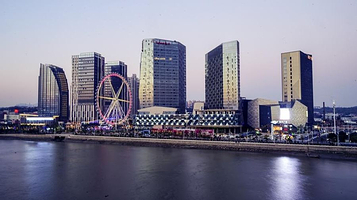 东海泰禾广场摩天轮