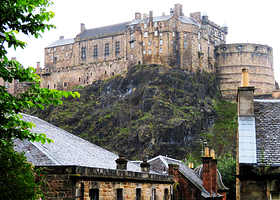 The Vennel Viewpoint Edinburgh Castle