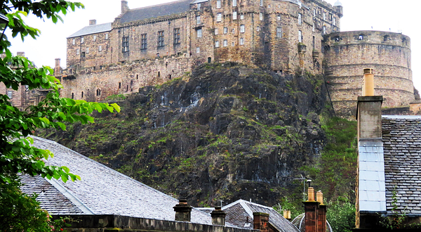 The Vennel Viewpoint Edinburgh Castle