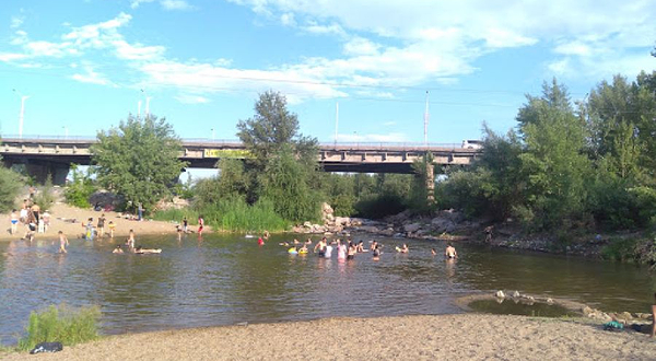 Dikiy Plyazh Na Reke Ilek