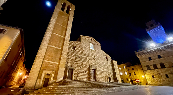 蒙特普尔恰诺大广场