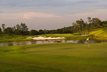 Sky Lake Resort & Golf Club第 3 张图片