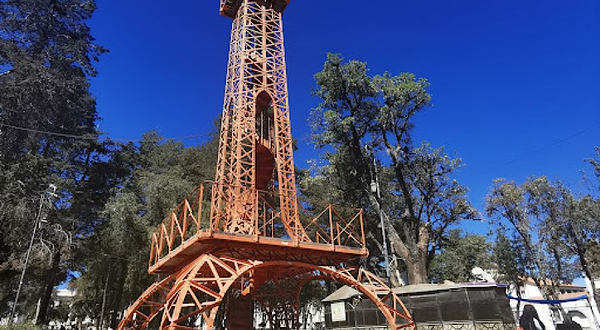 Torre Eiffel - Parque Bolívar