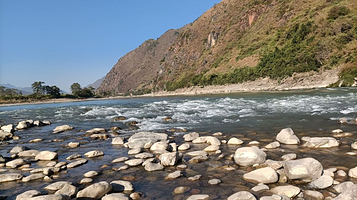 怒江第一滩芒宽沙滩