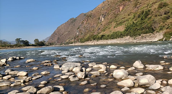 怒江第一滩芒宽沙滩