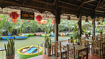 Hạnh Coconut 会安水椰林游船