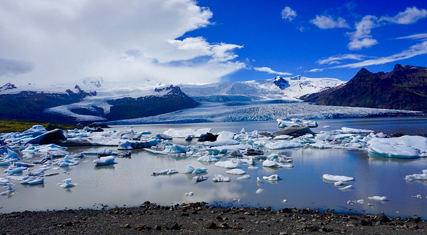 Fjallsarlon Iceberg Lagoon