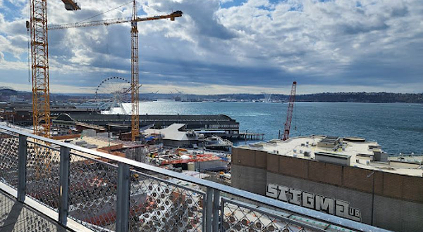 Pike Place Market Sundeck