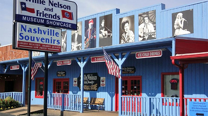 Willie Nelson and Friends Museum and General Store第 1 张图片