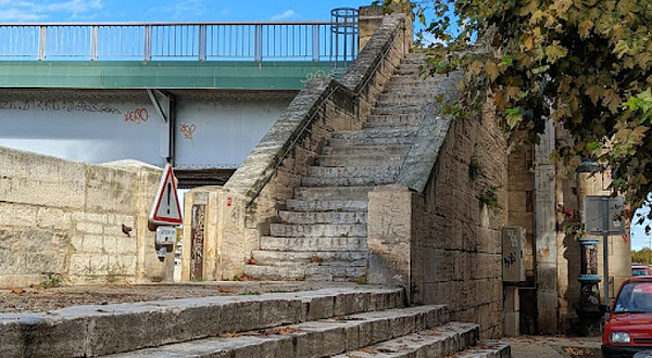 Stairway Trinquetaille Bridge (Van Gogh circuit)