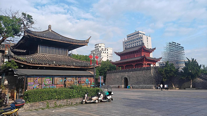 巴陵广场第 24 张图片
