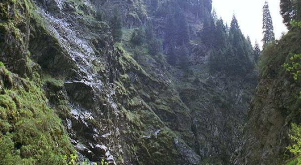 Ayusai Gorge